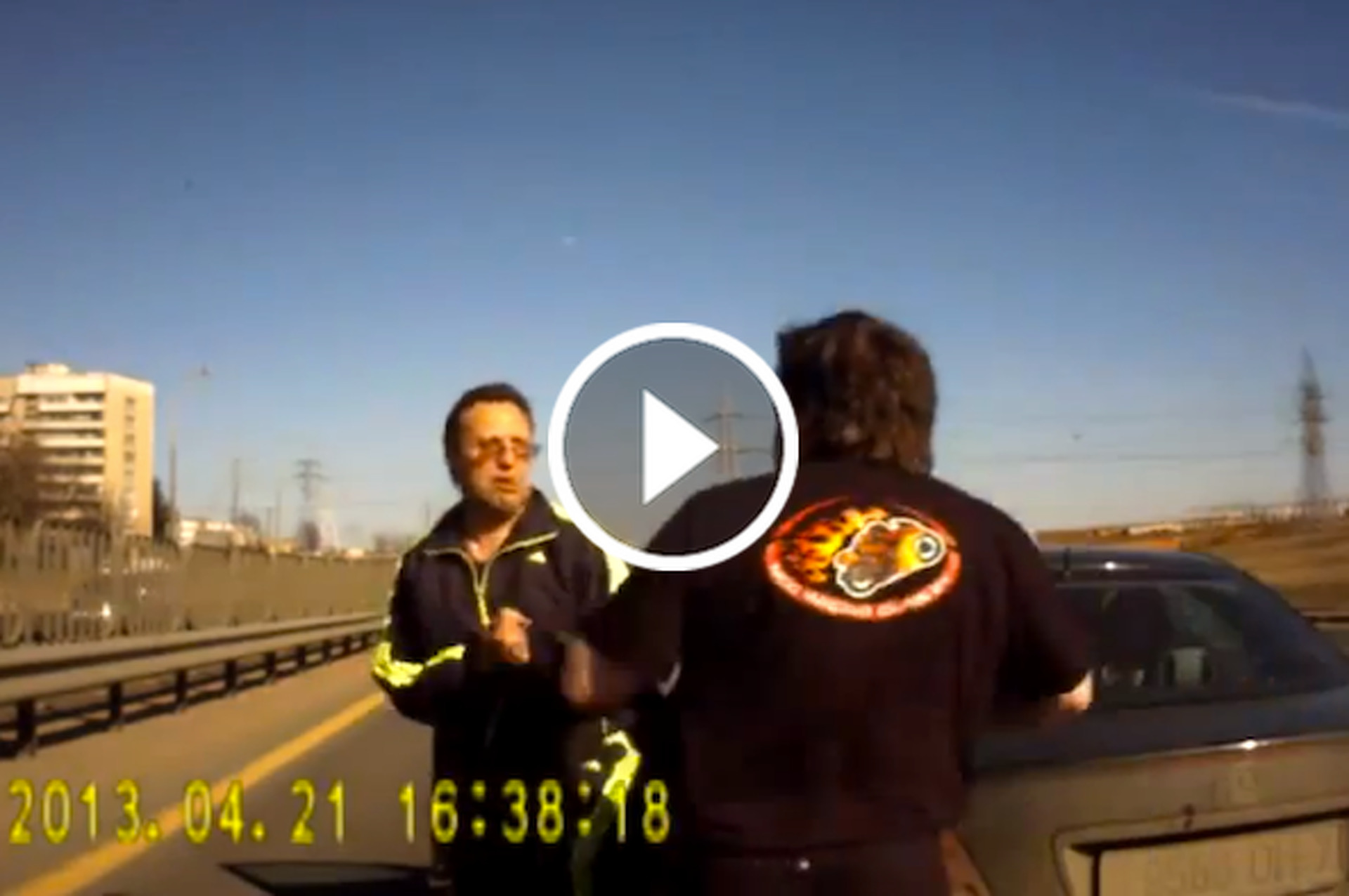 Two Russian Drivers Square Off in Road Rage Battle