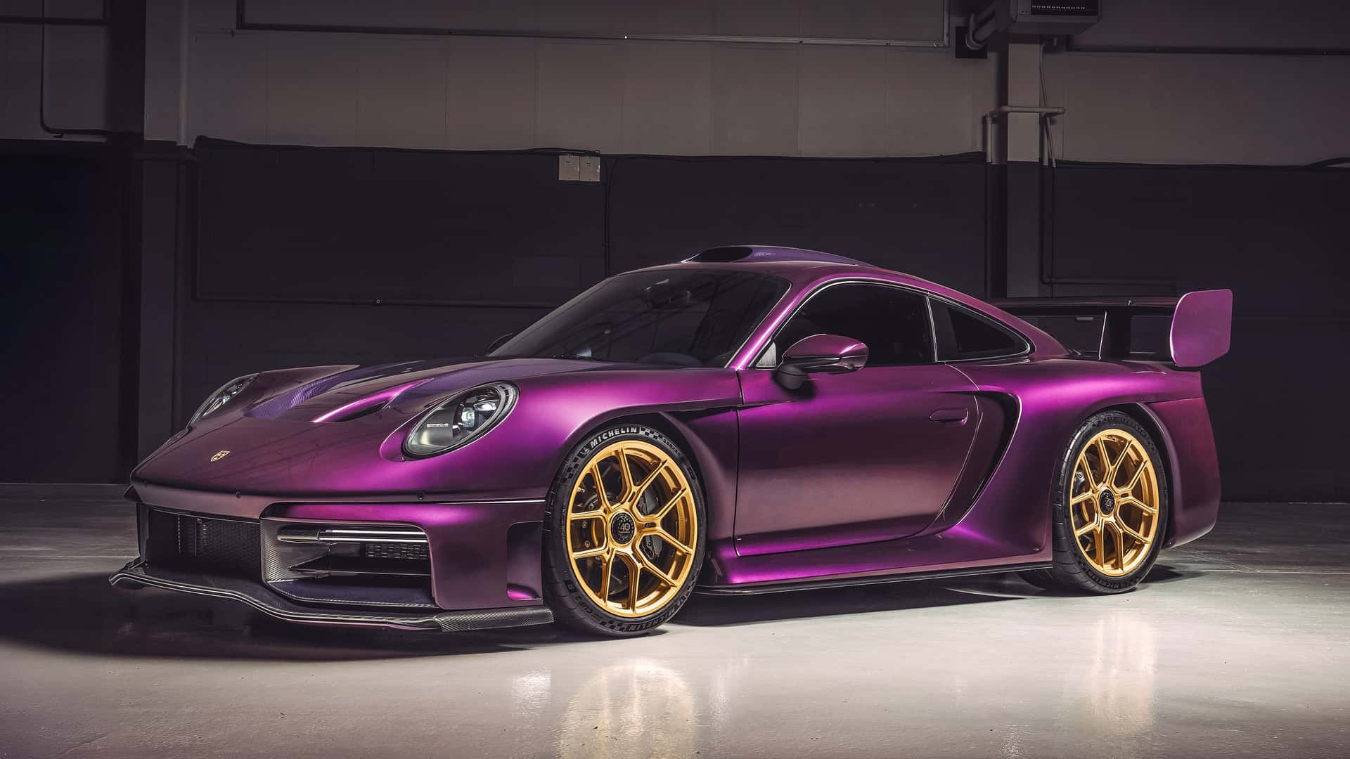 Mobil Hypercar Porsche GT dari RML Group