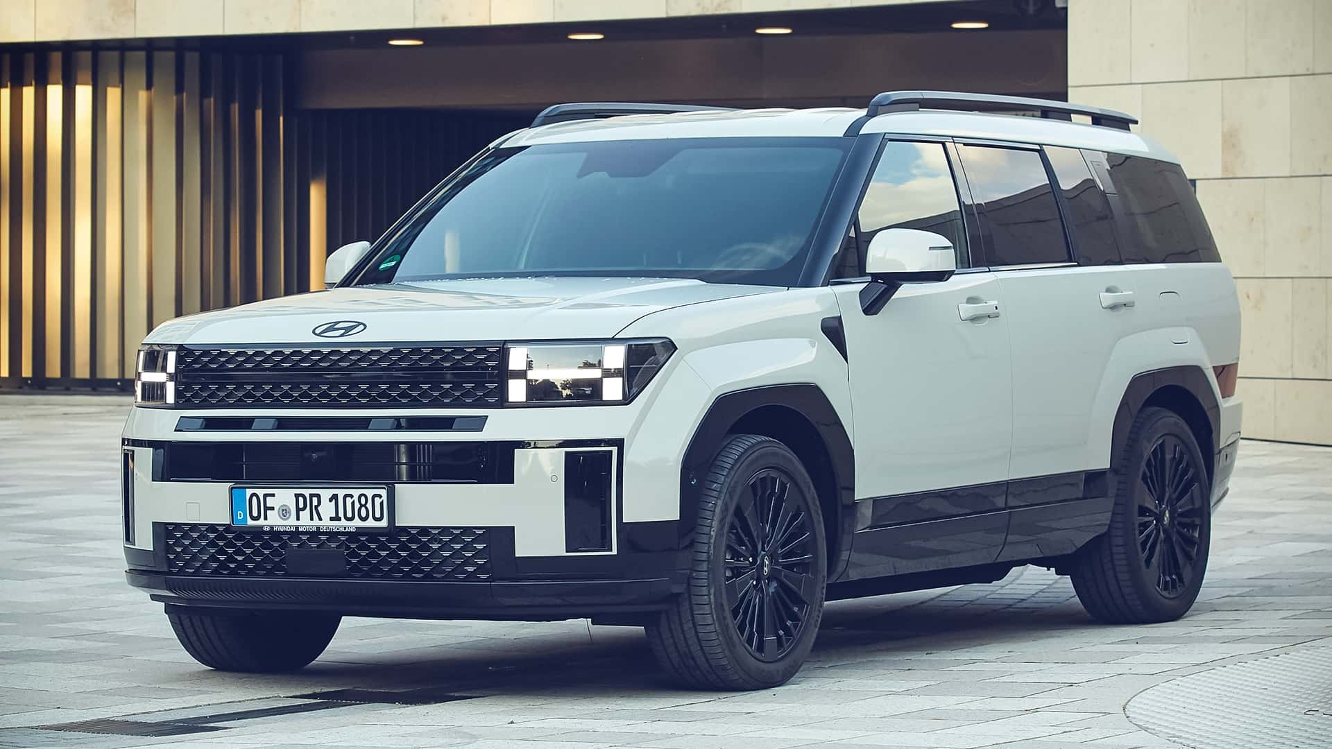 Hyundai Santa Fe Hybrid (2025)