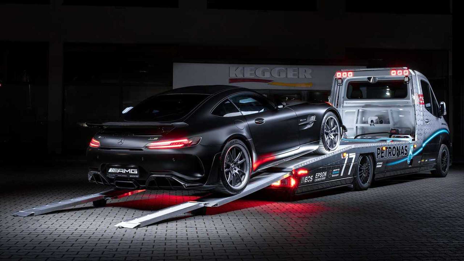 Mercedes Sprinter tow truck by Kegger (exterior)