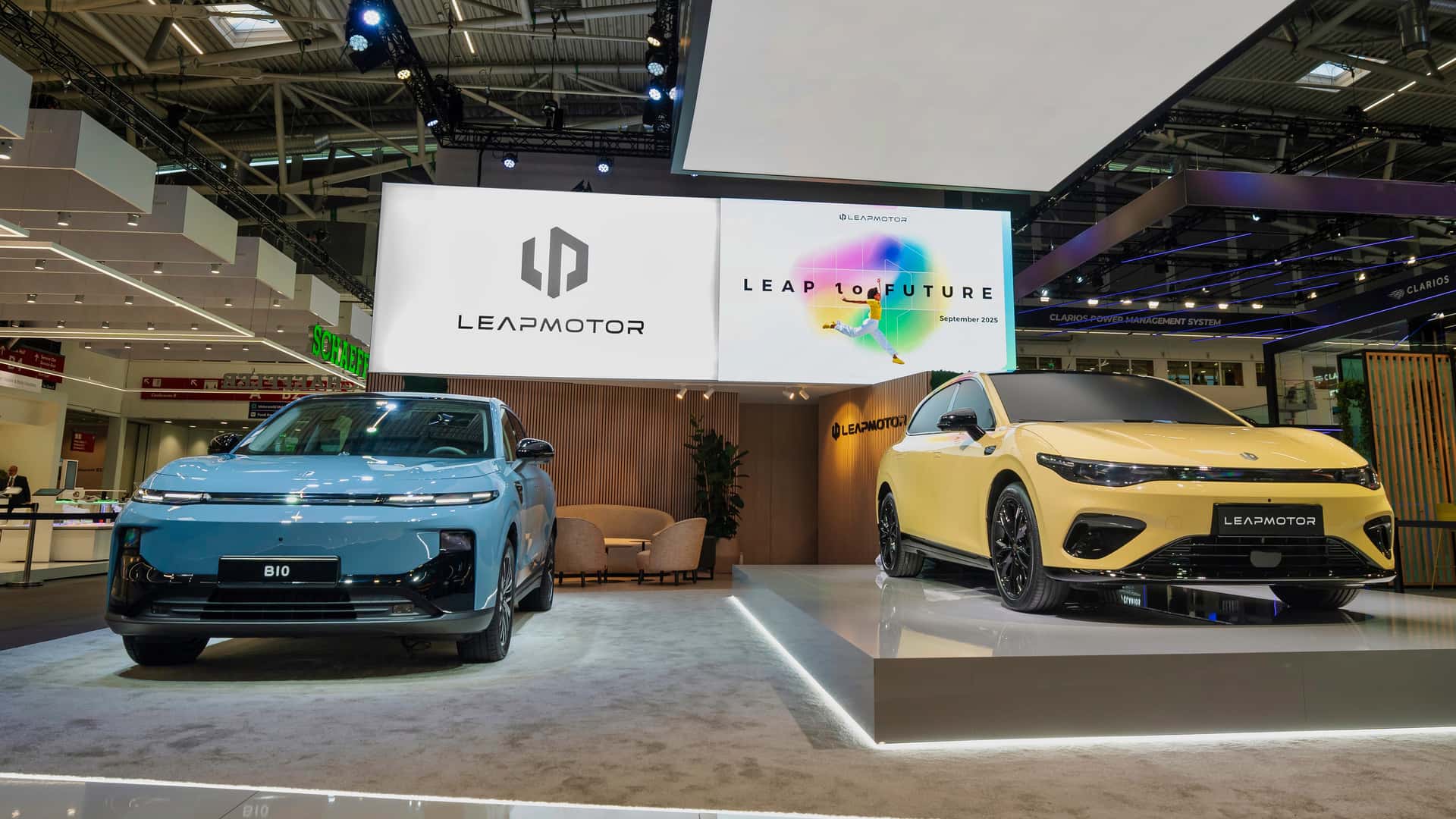 Leapmotor B05 (rechts) und B10 auf der IAA in München
