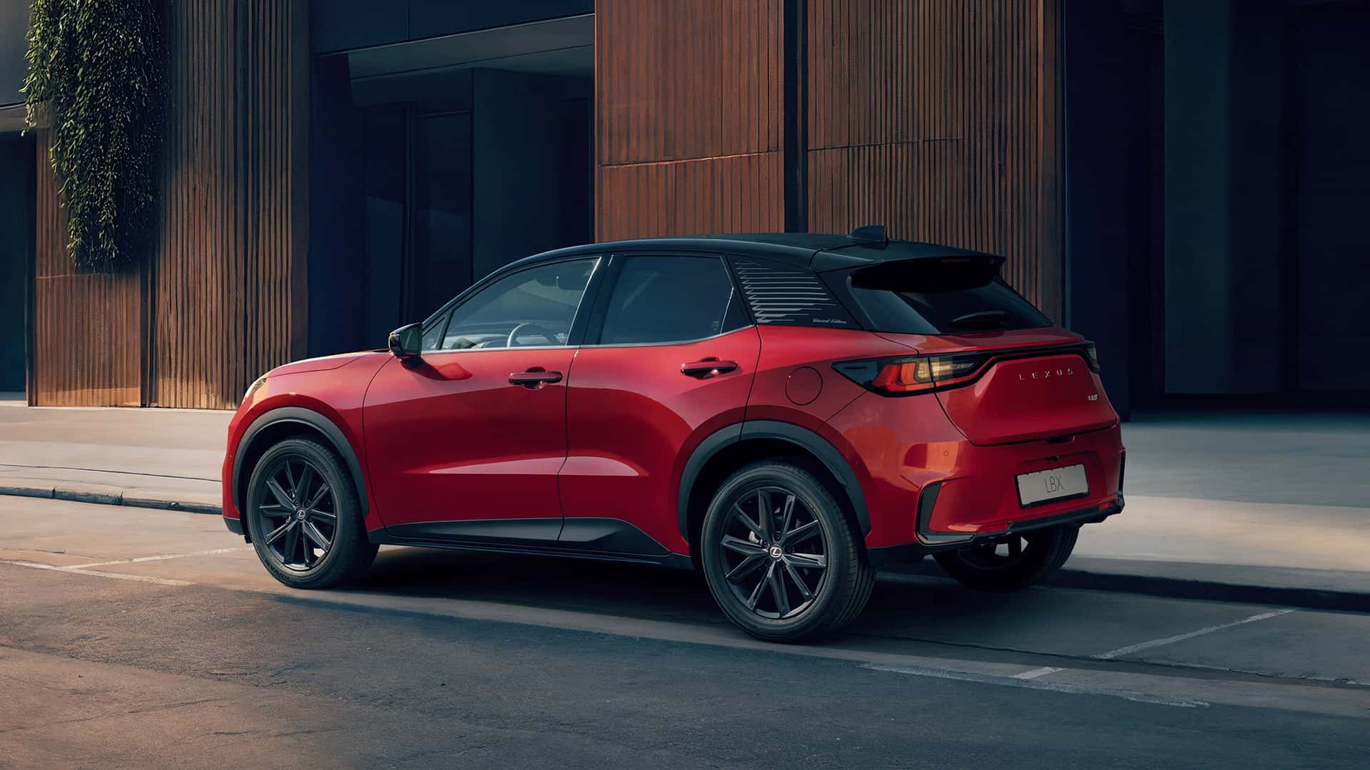 Lexus LBX Vibrant Edition 2025