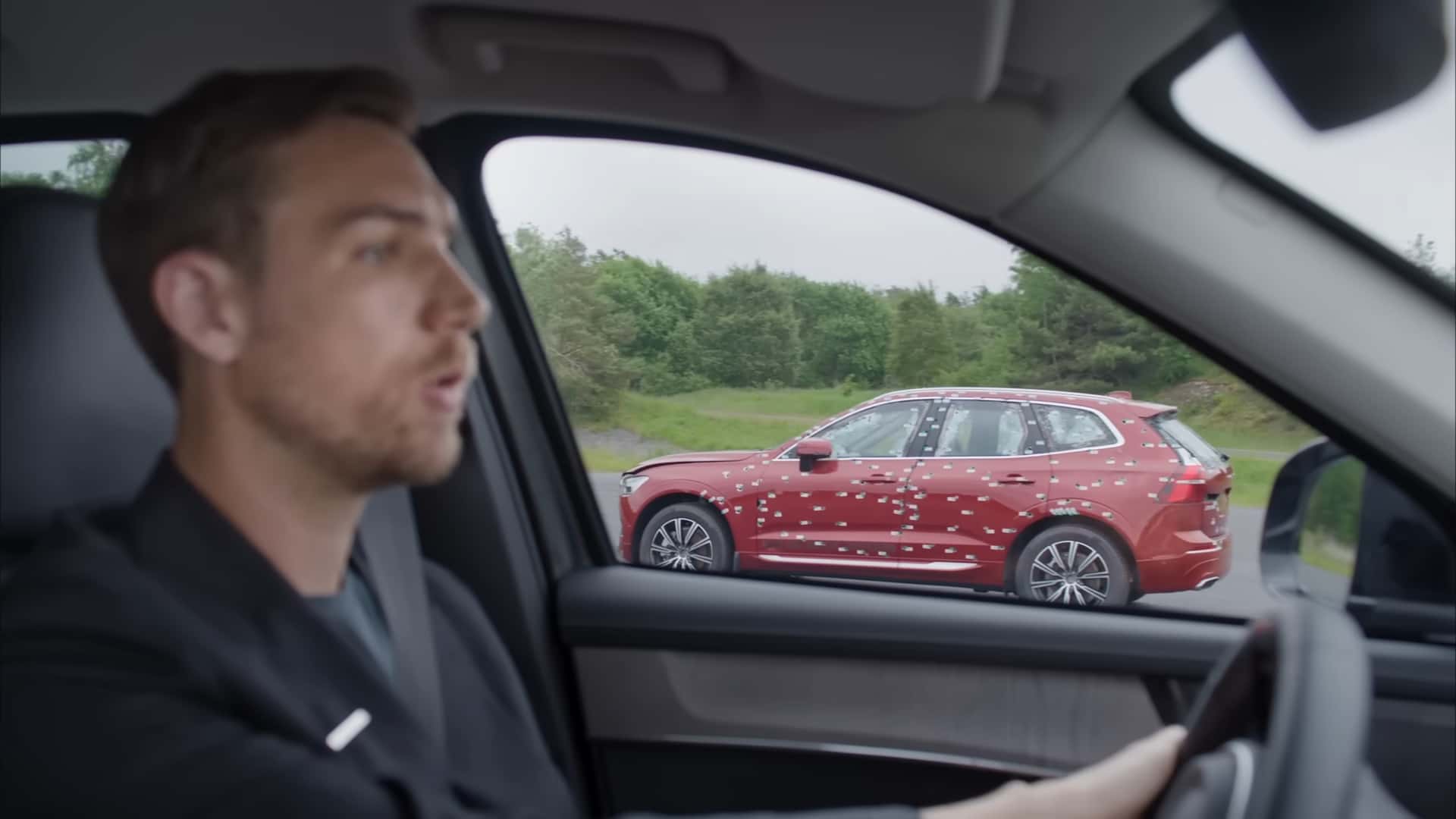 Volvo XC90 dan X60 plug-in hybrid armored vehicles