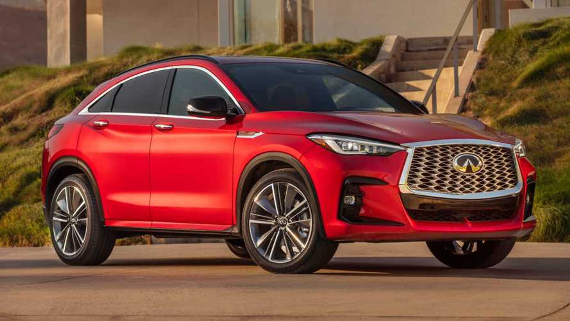 2022 Infiniti QX55 Three Quarters Steps