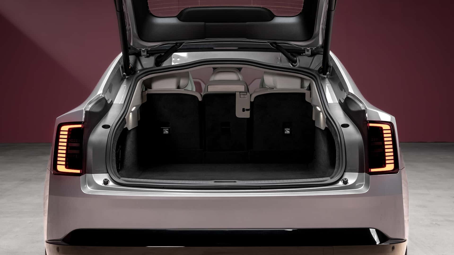 Volvo ES90, interior y maletero