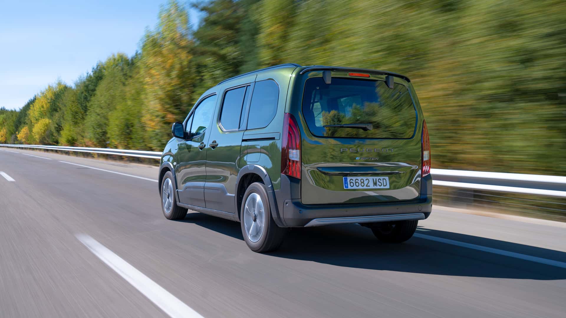 Peugeot e-Rifter: viaje Madrid - Finisterre en furgoneta eléctrica