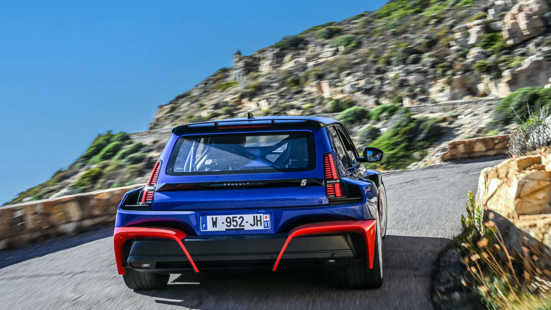 Renault 5 Turbo 3E bei der Rallye Tour de Corse