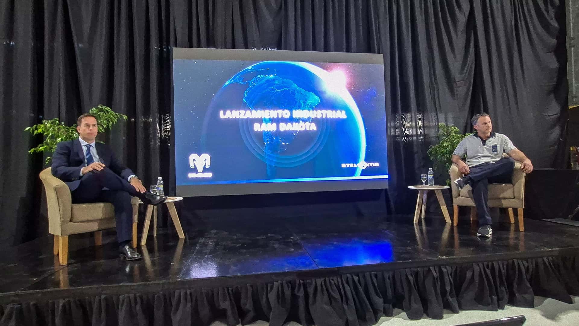 Apuntes del lanzamiento industrial de Ram Dakota