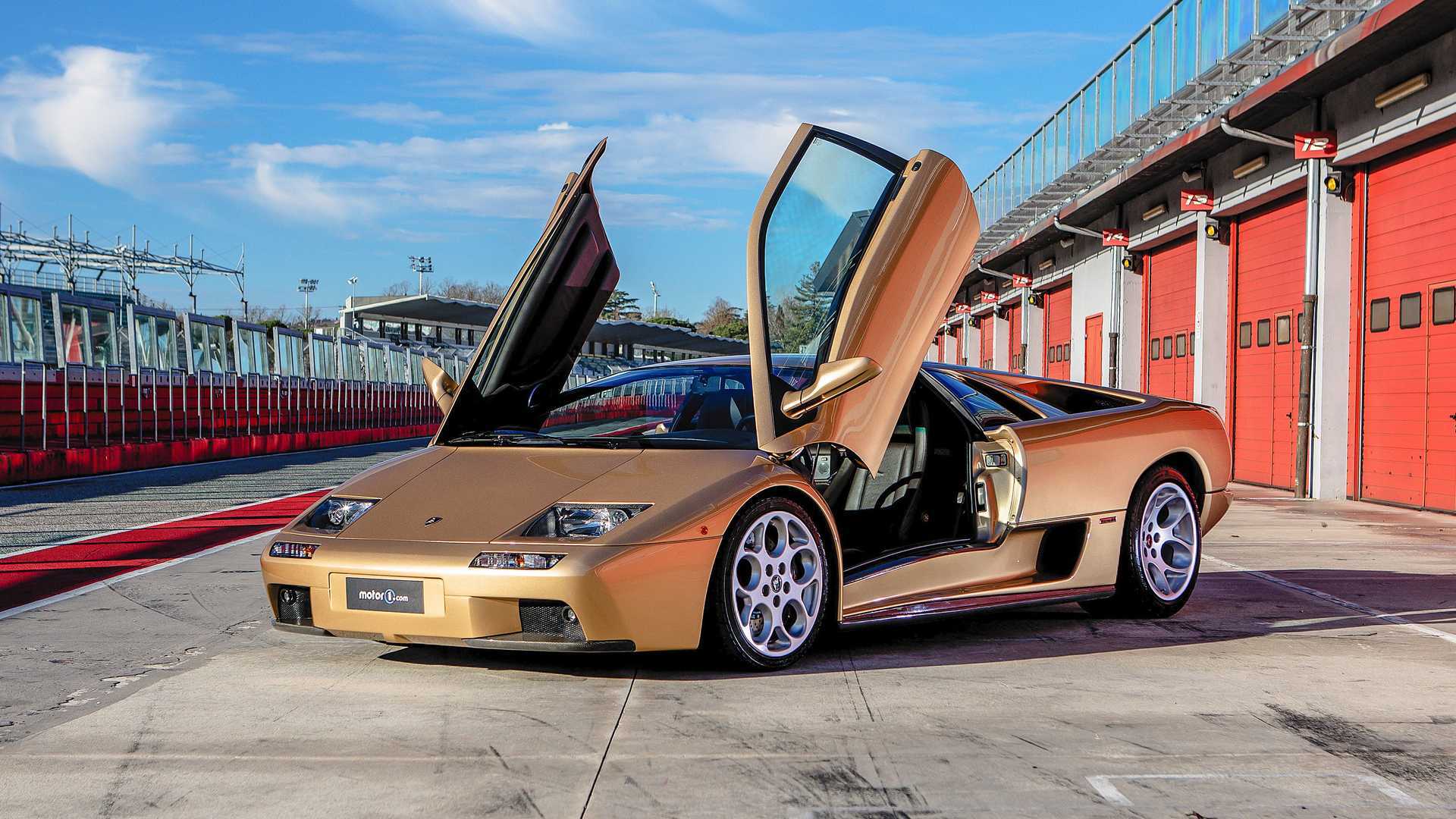 <p>Lamborghini Diablo</p>