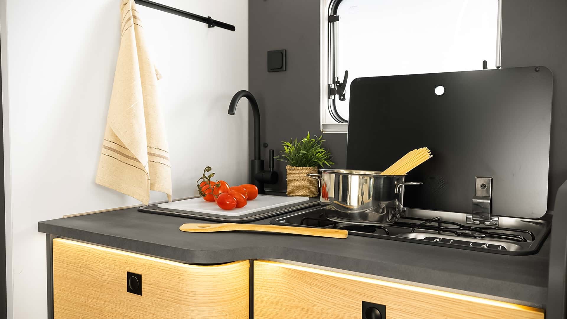 Ahorn Camp TE 740 (2025)