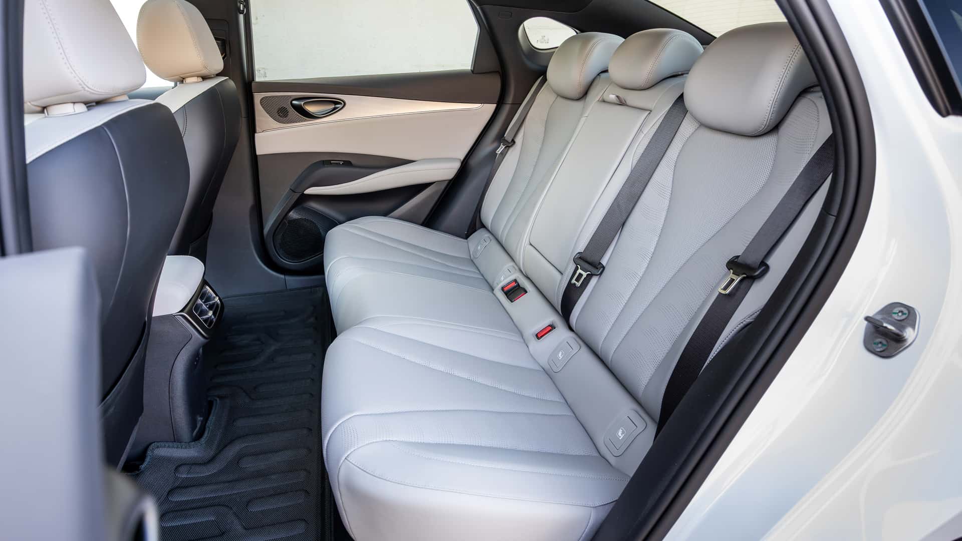 BYD SEAL 6 MD-i (2026) primera prueba