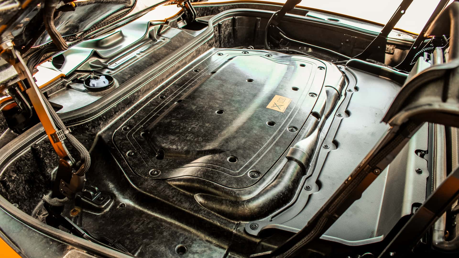 Ulasan McLaren Artura Spider