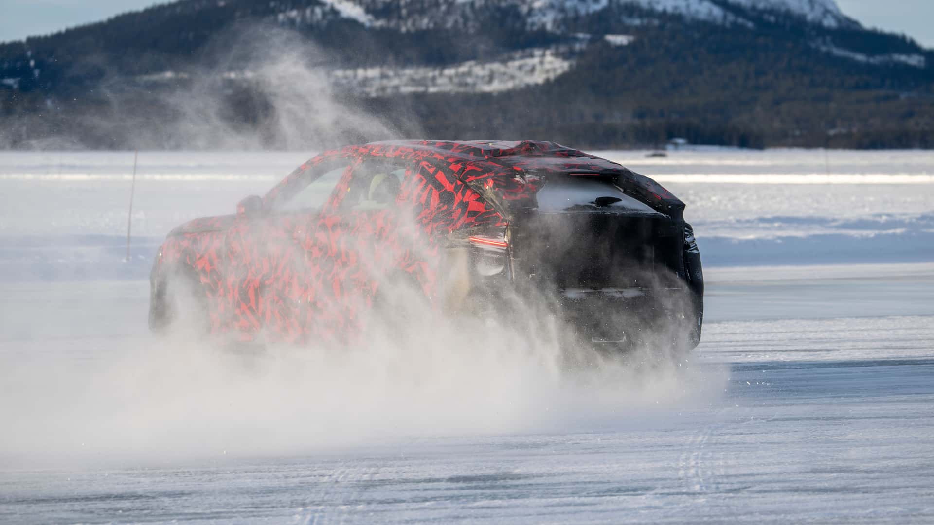 Alfa Romeo Stelvio (2025) offizielle Bilder der Wintererprobung