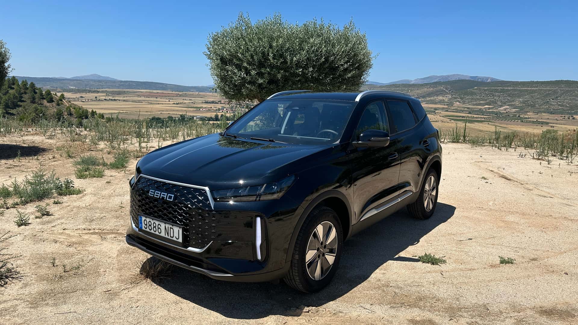 EBRO S400 híbrido 2025 primera prueba