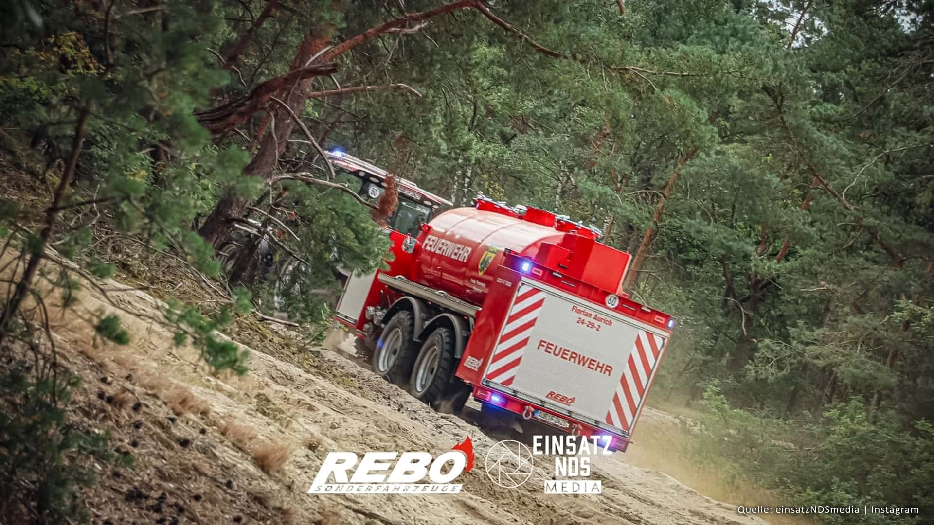 John Deere 6R 250 con módulo de camión cisterna contra incendios GTLF-V 12000