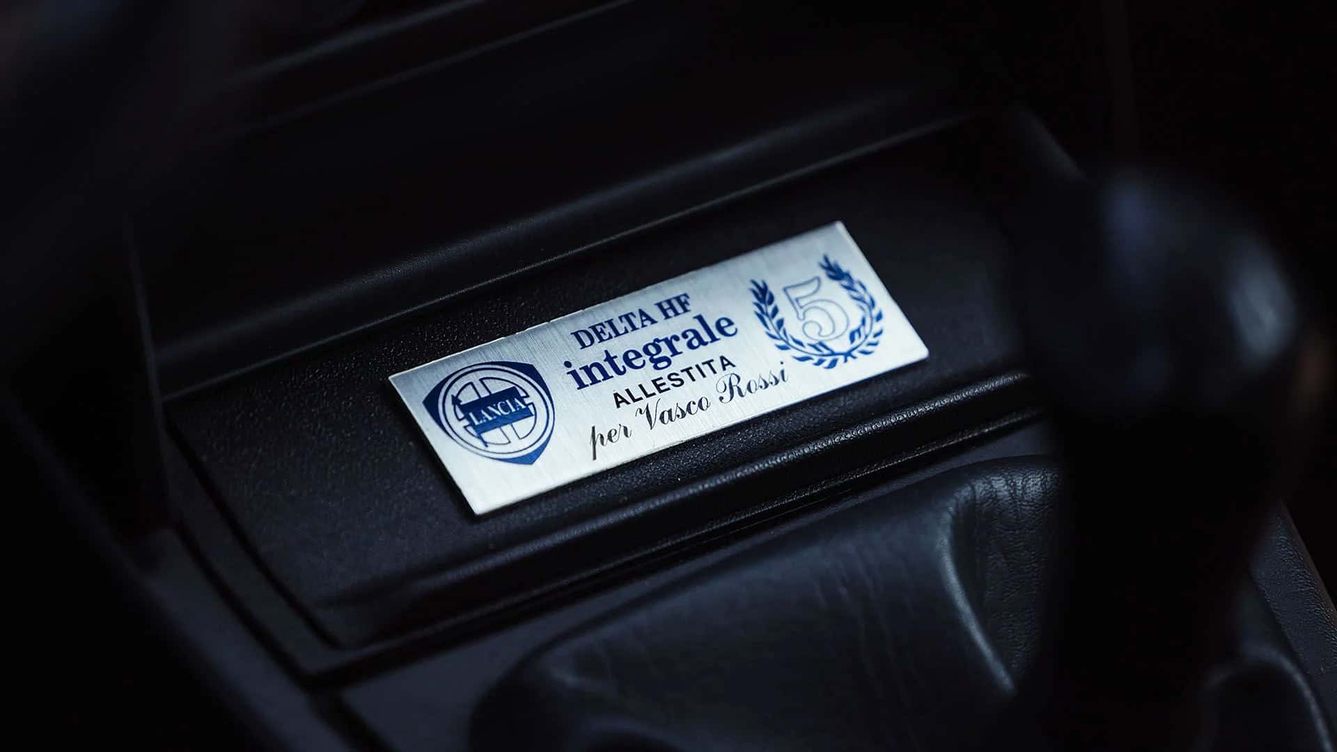 Lancia Delta HF Integrale Evo Martini 5 (1992), negro para Vasco Rossi