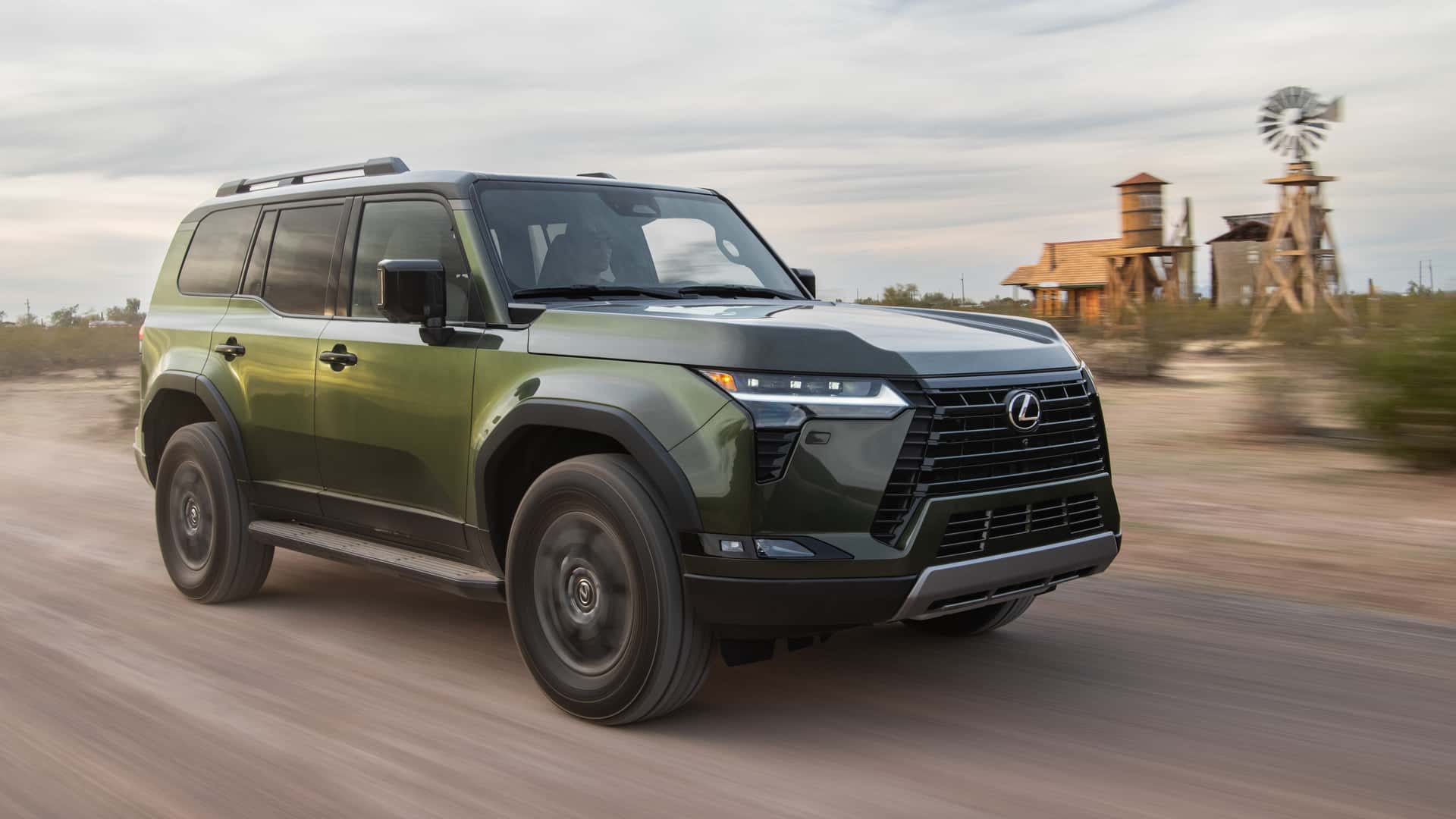 2024 Lexus GX 550 Overtrail+ Exterior Front Quarter