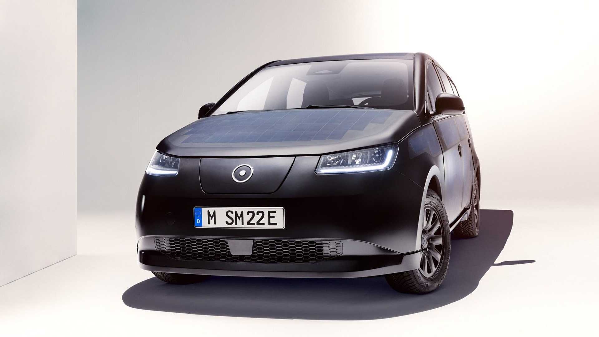 Tampilan depan eksterior Sono Motors Sion