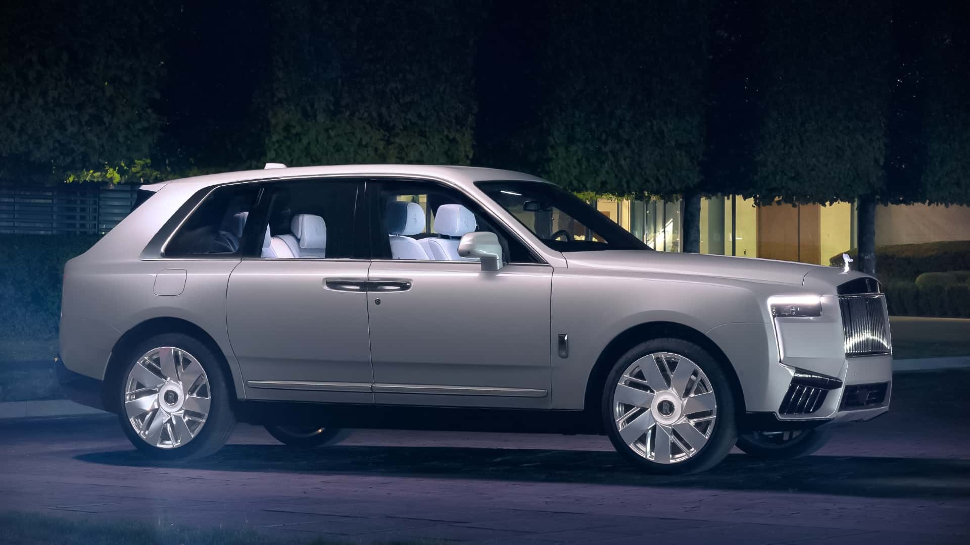Rolls-Royce Cullinan Cosmos (2025)