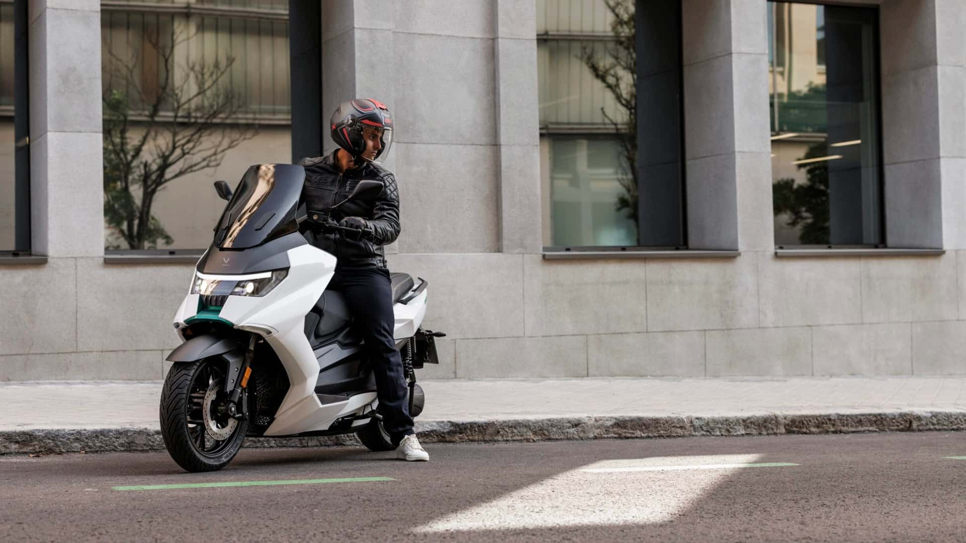 Skuter Listrik Baru Dari Merek Spanyol Nerva Ini Sangat Masuk Akal