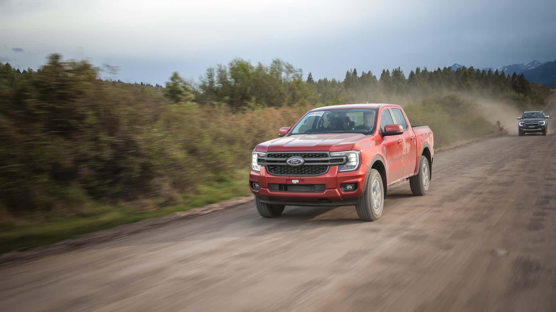 Ford re inauguró la escuela de Paso del Sapo