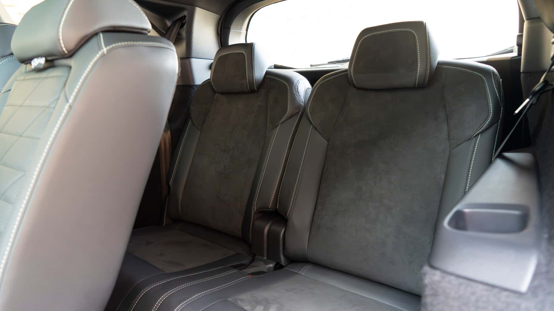 Prueba Peugeot 5008 Hybrid GT 2025