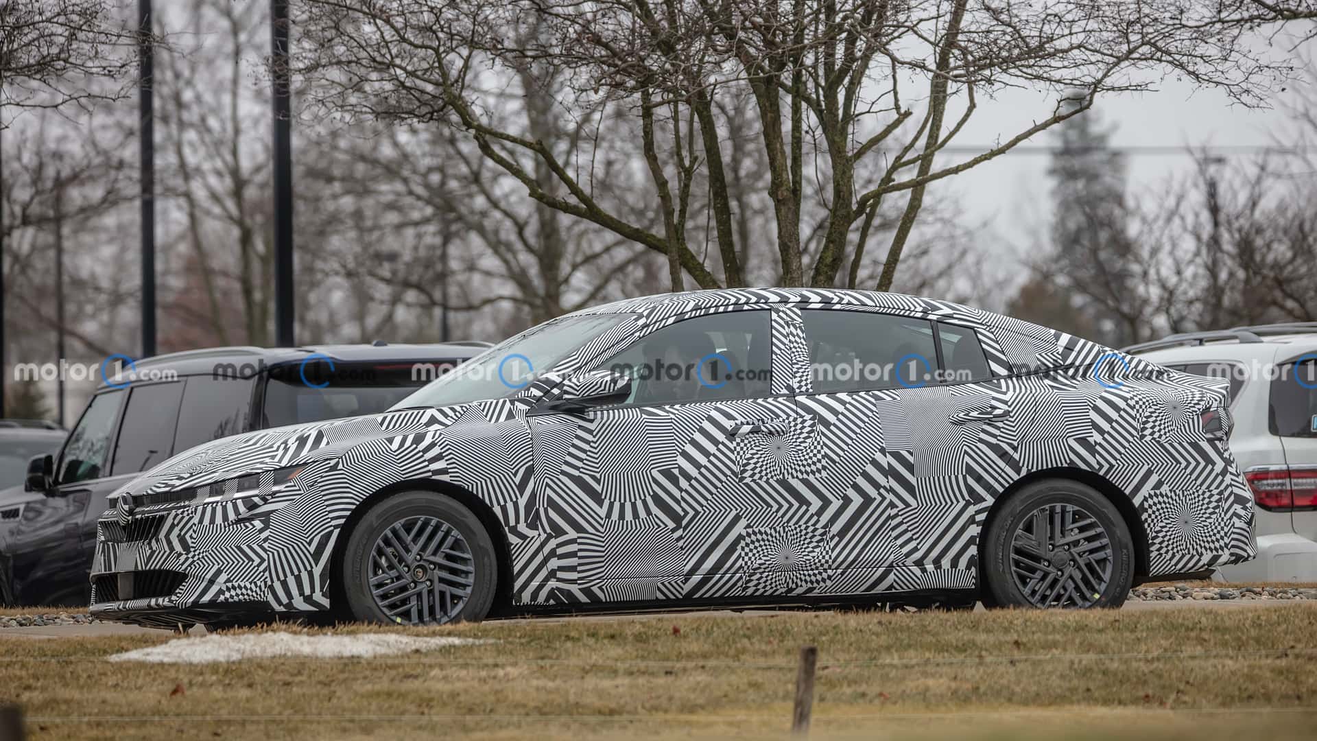 New Nissan Altima Side View Spy Photo