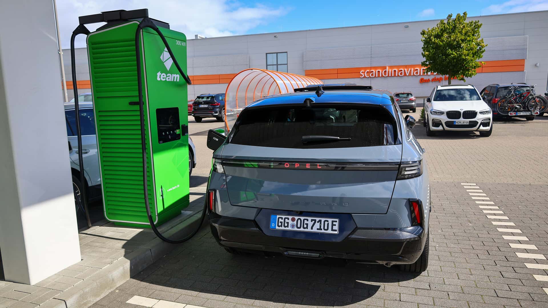 Opel Grandland Electric AWD Roadtrip Romo