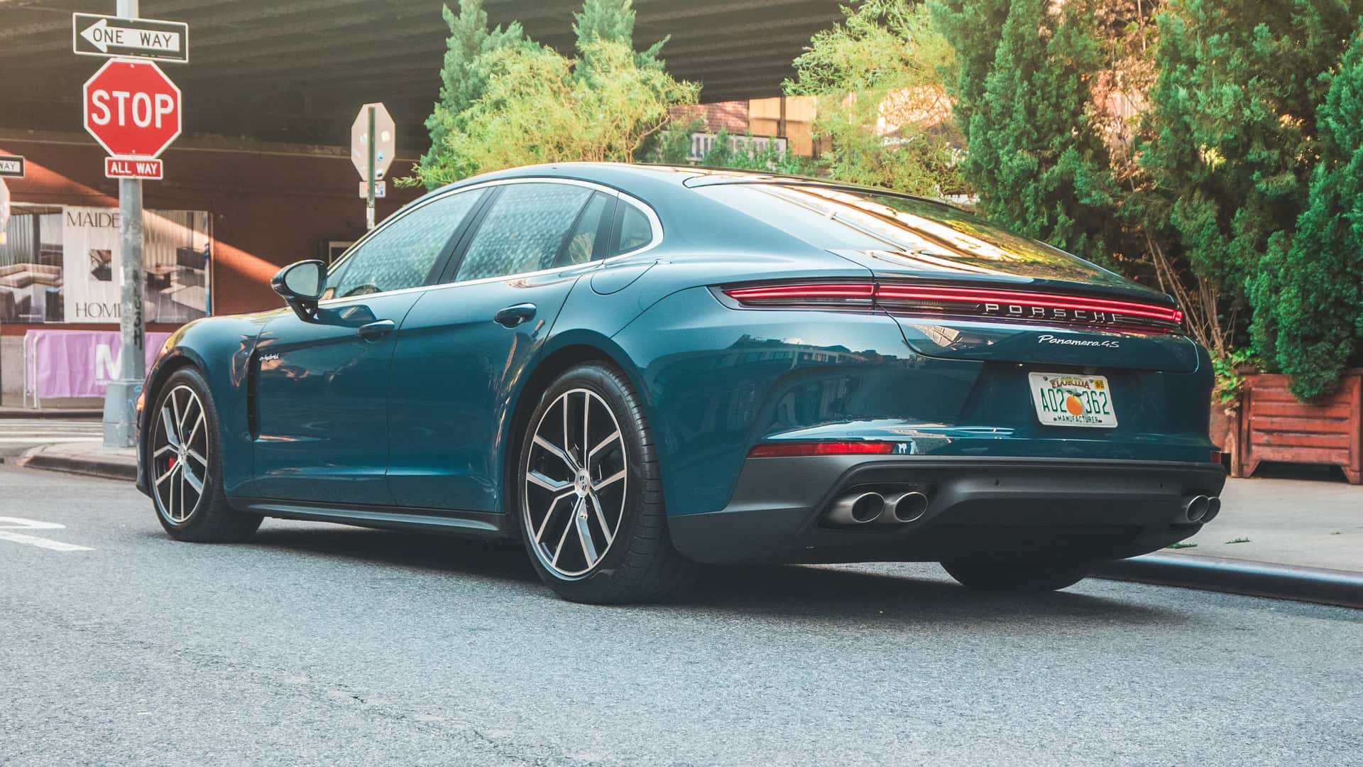 2025 Porsche Panamera 4S E-Hybrid Review