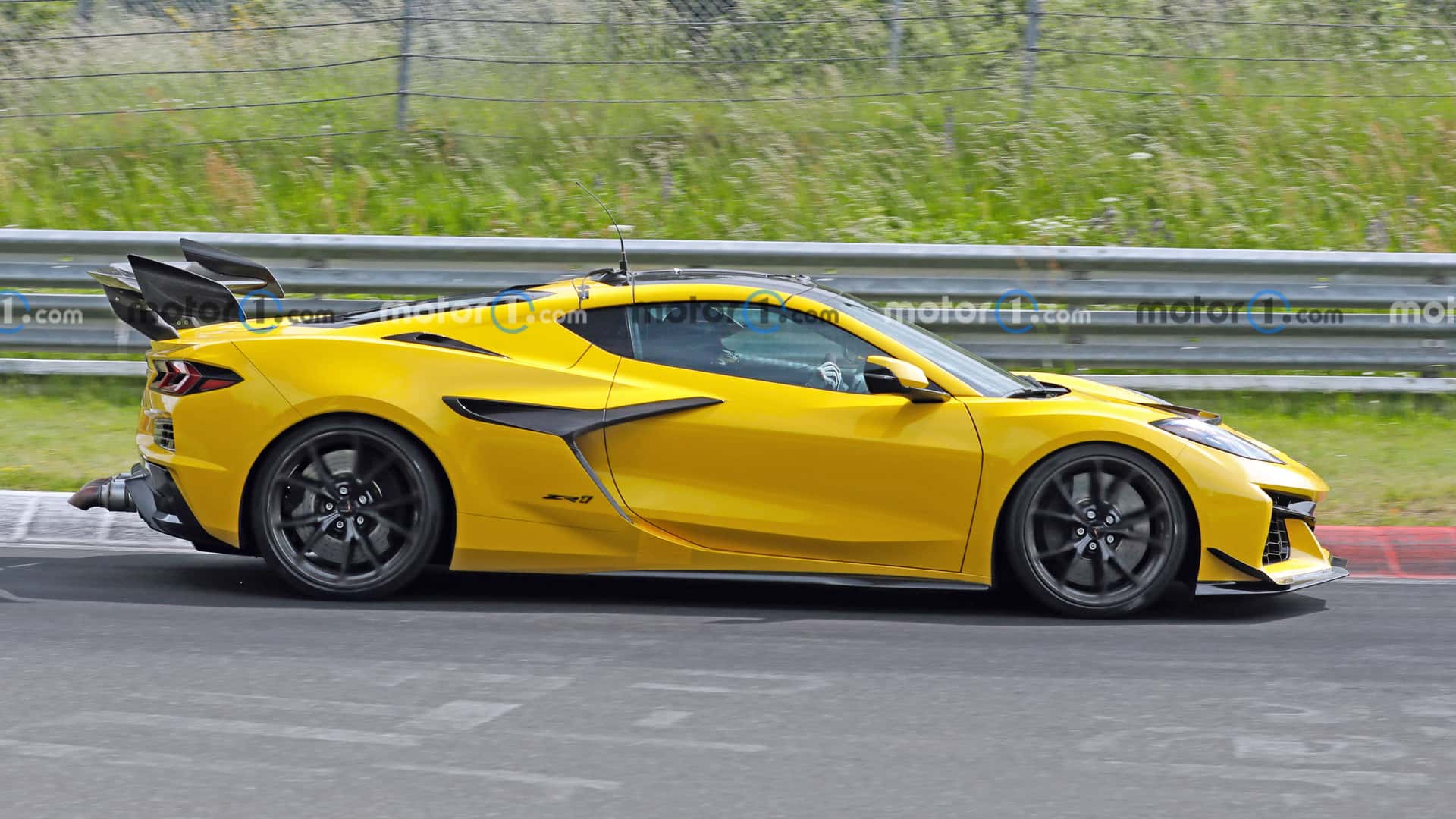 2026 Chevrolet C8 Corvette Zora spy shots undisguised exterior 39