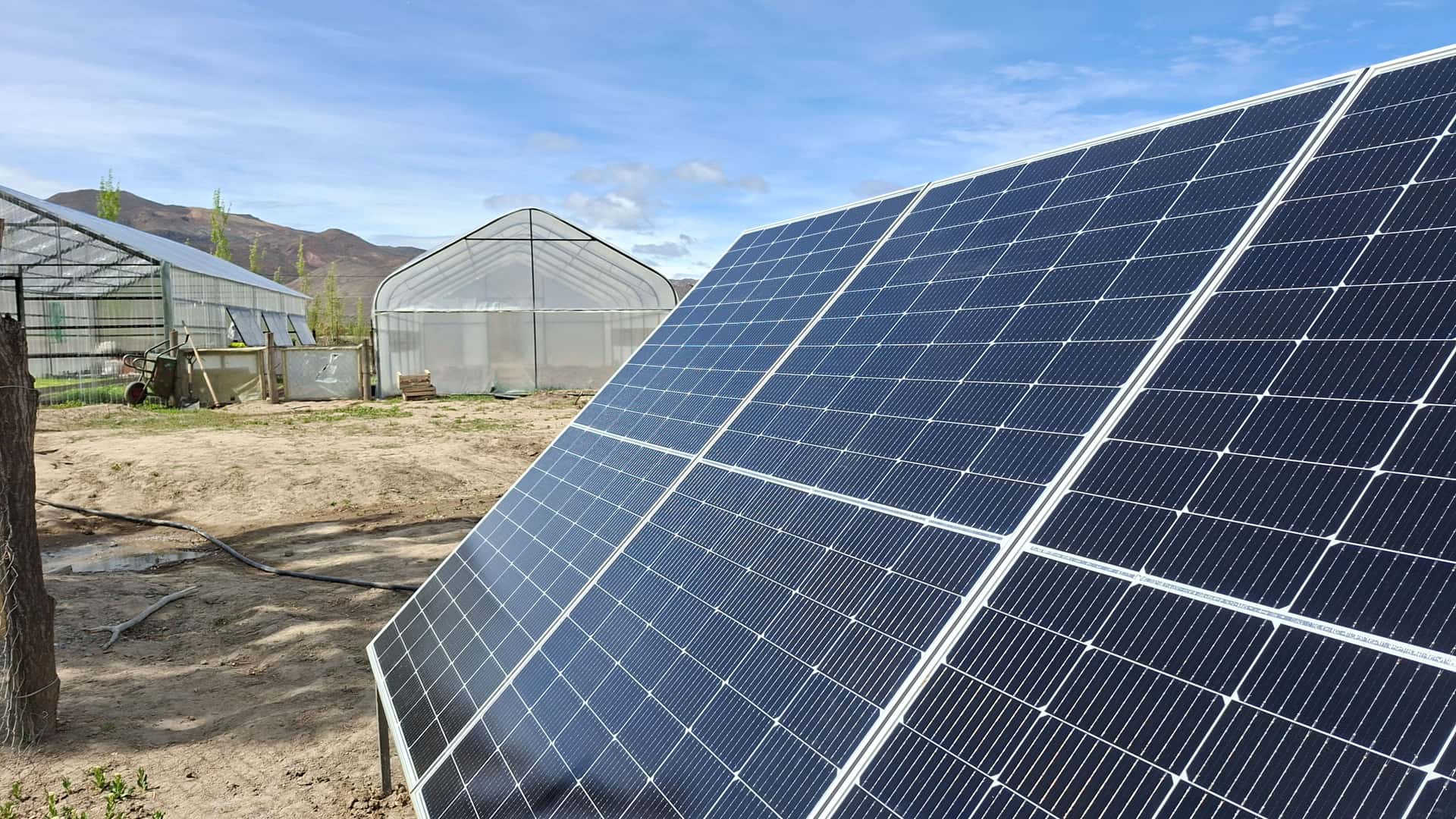 Ford re inauguró la escuela de Paso de Sapo