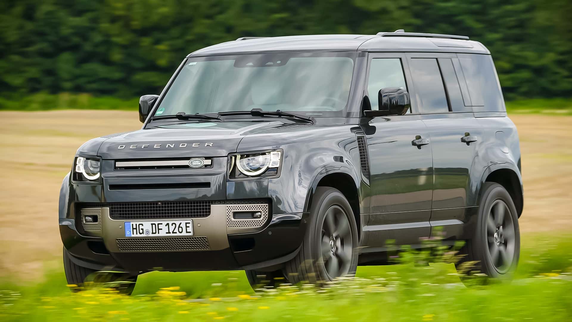 Land Rover Defender 110 P300e (2025) im Test