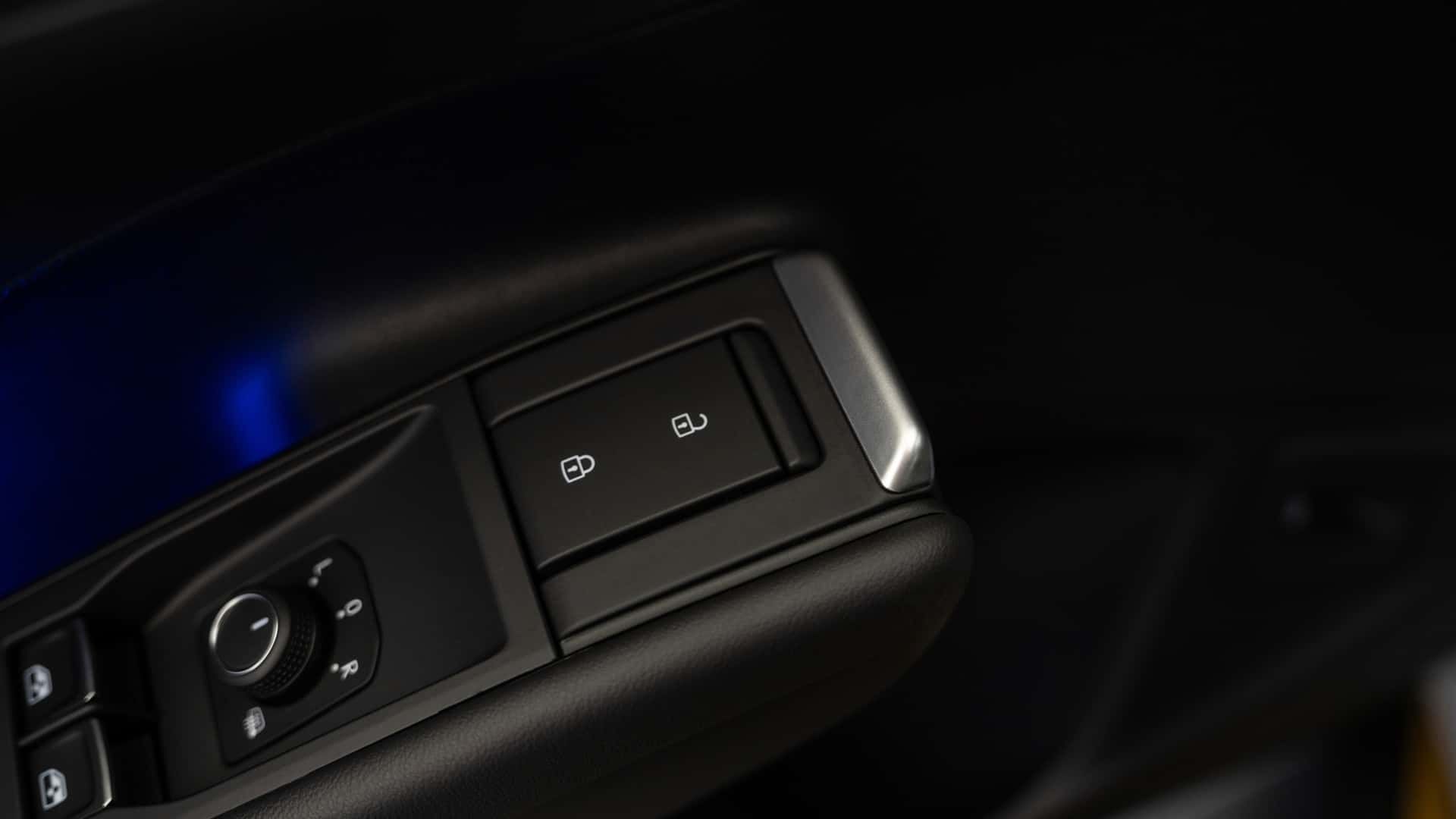 Volkswagen T-Roc baru, interior dan bagasi