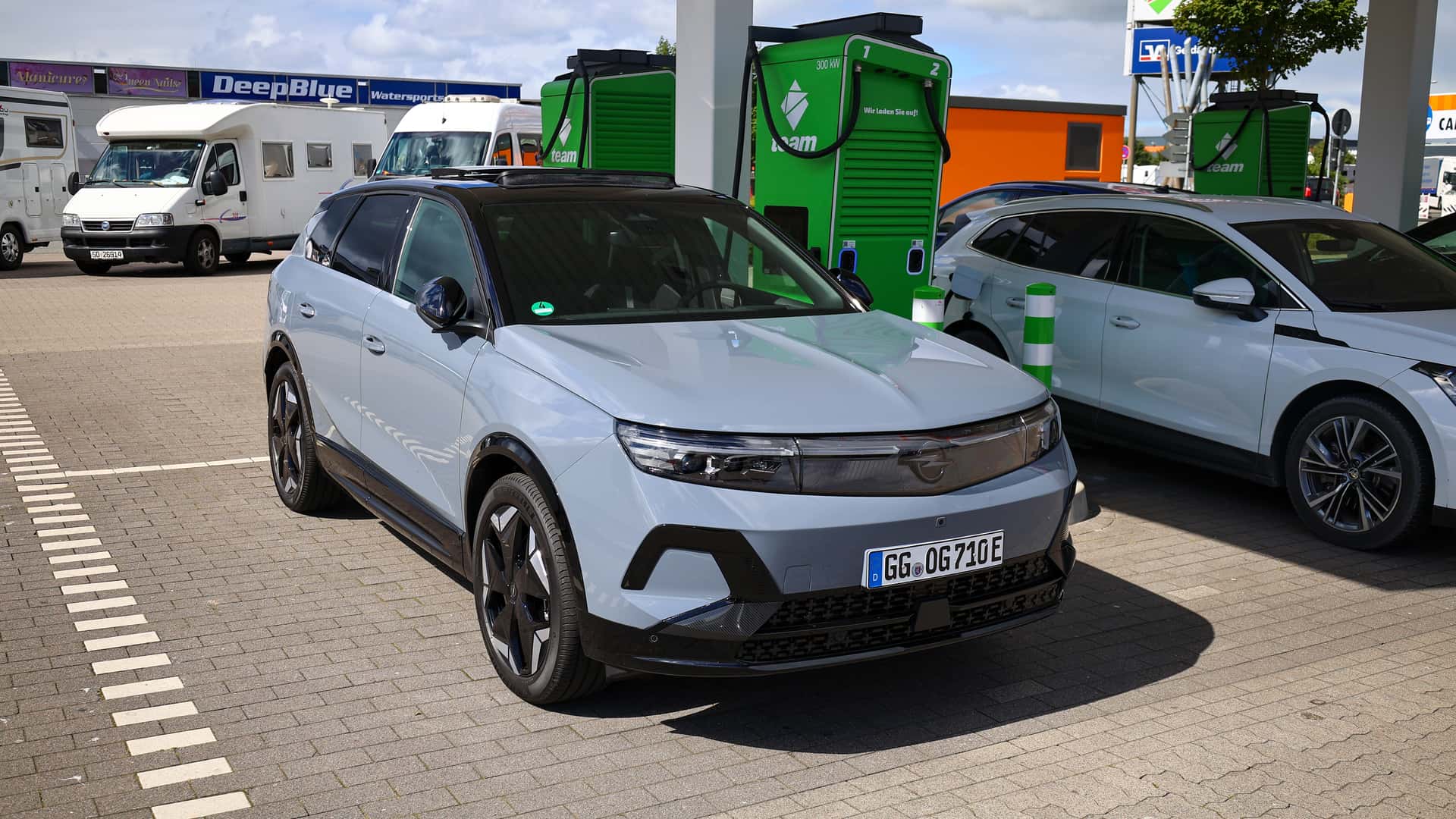 Opel Grandland Electric AWD Roadtrip Romo