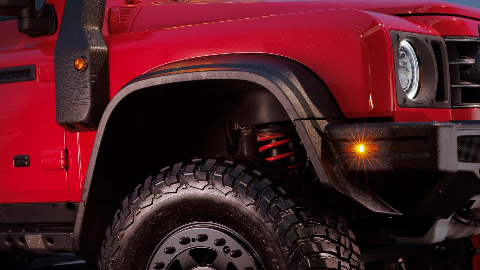 Ineos Grenadier dan Quartermaster Trialmaster oleh Letech