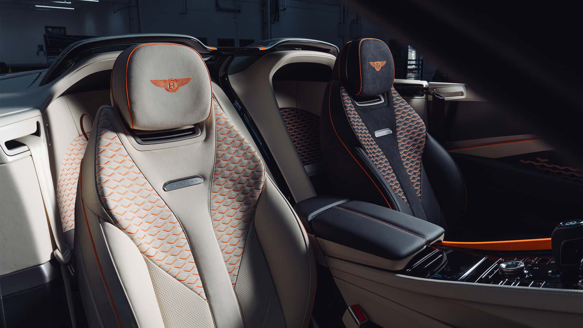 Bentley Batur Convertible oleh Mulliner