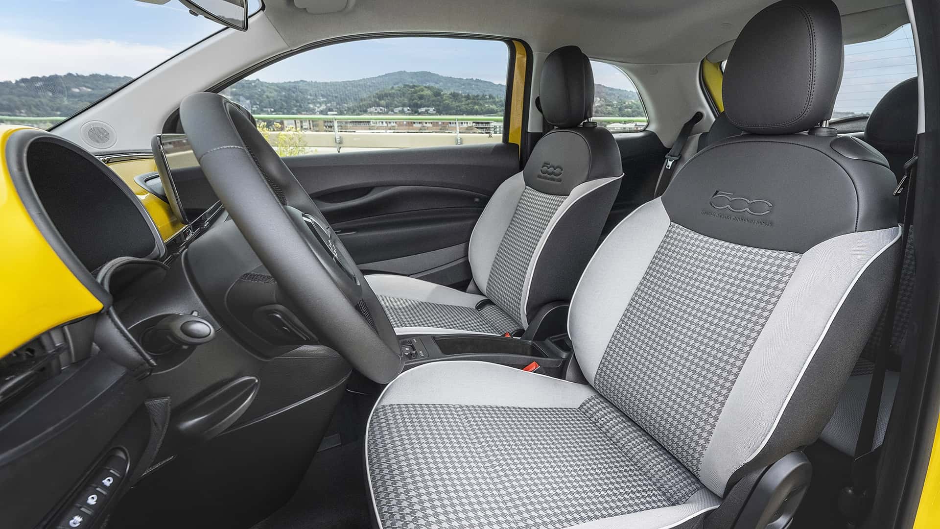 Fiat 500 Hybrid Turin (2025)