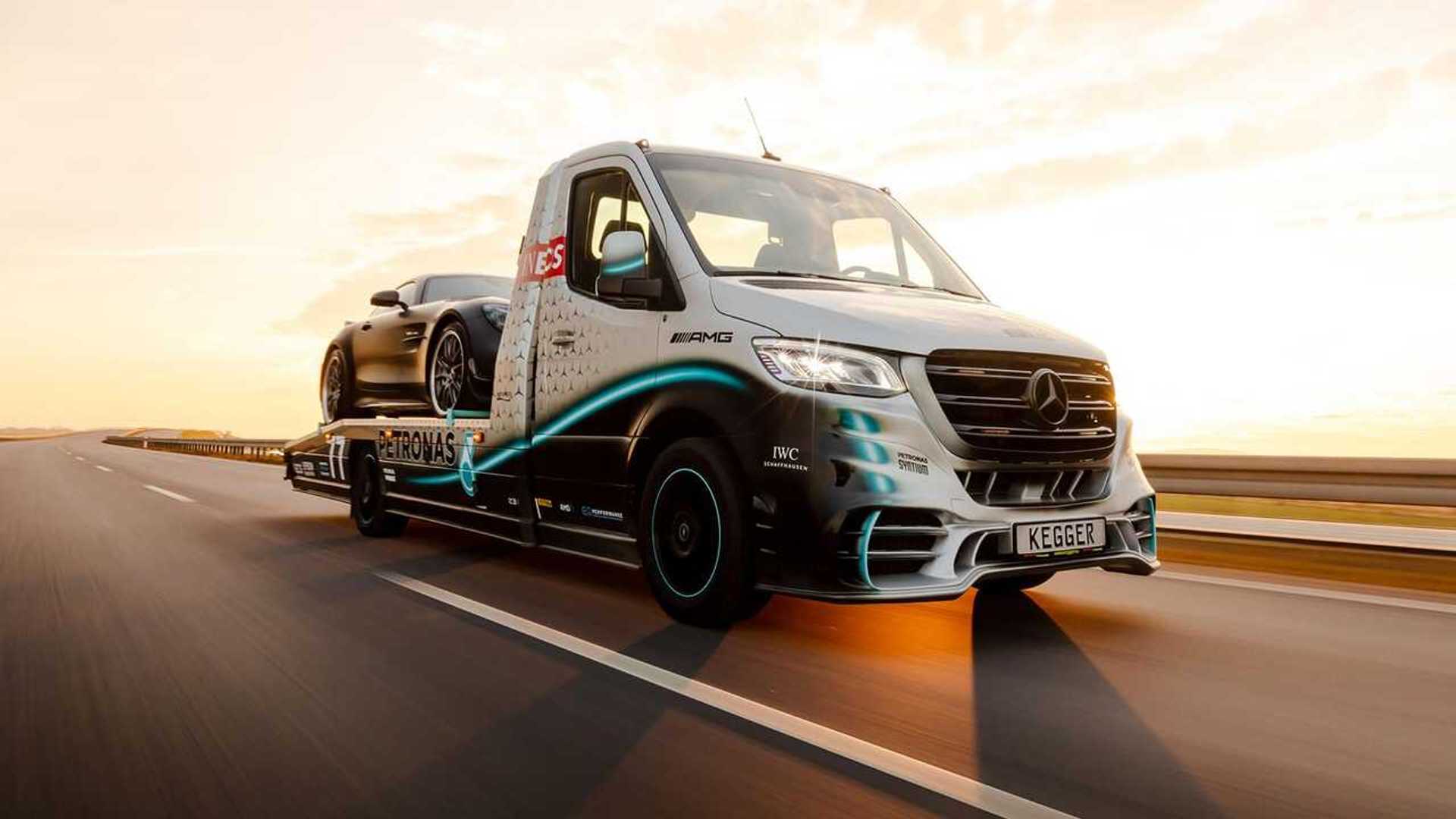 Mercedes Sprinter tow truck by Kegger (exterior)