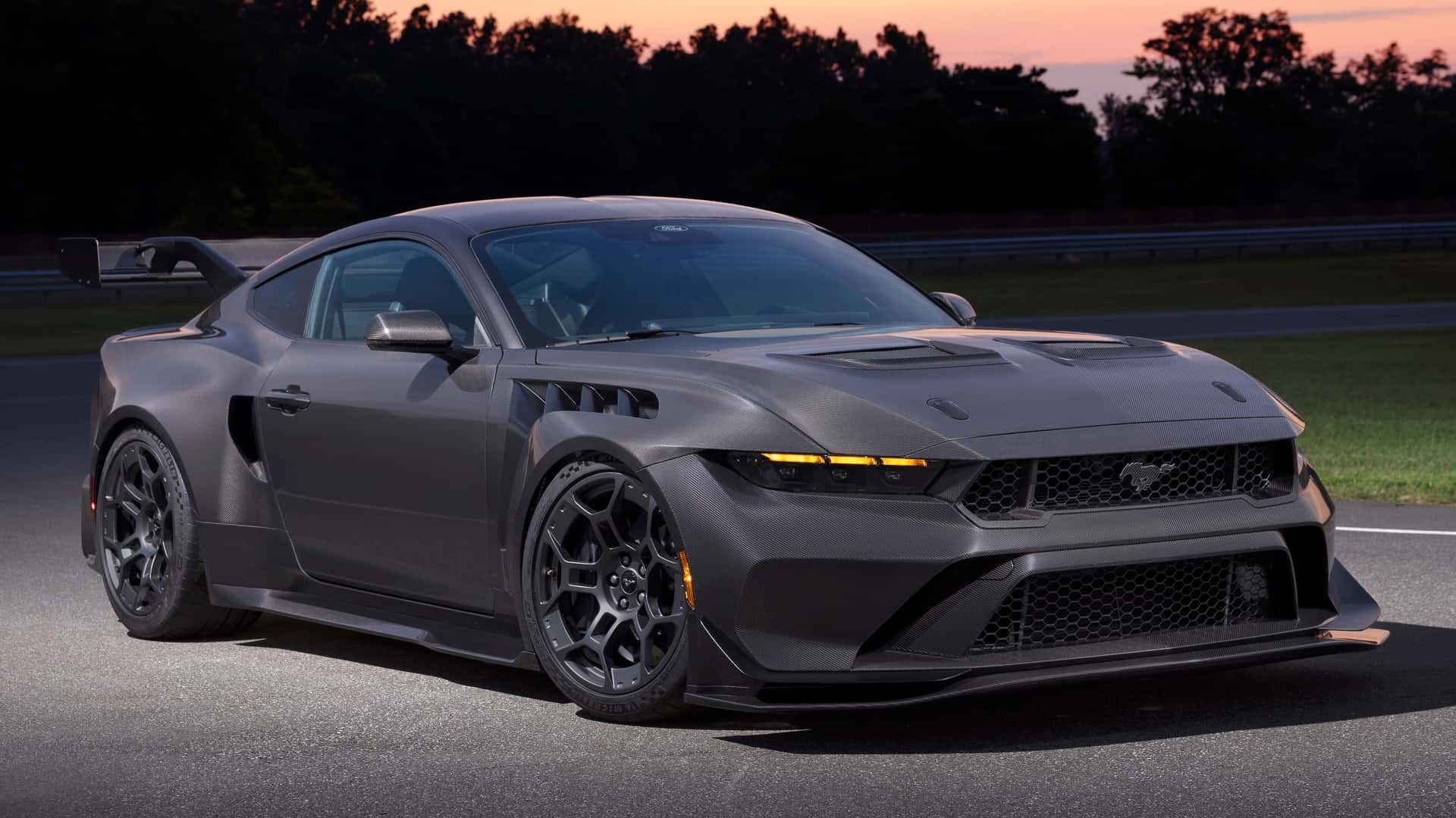 Mustang GTD Terbaru Meninggalkan Cat untuk Karbon Murni