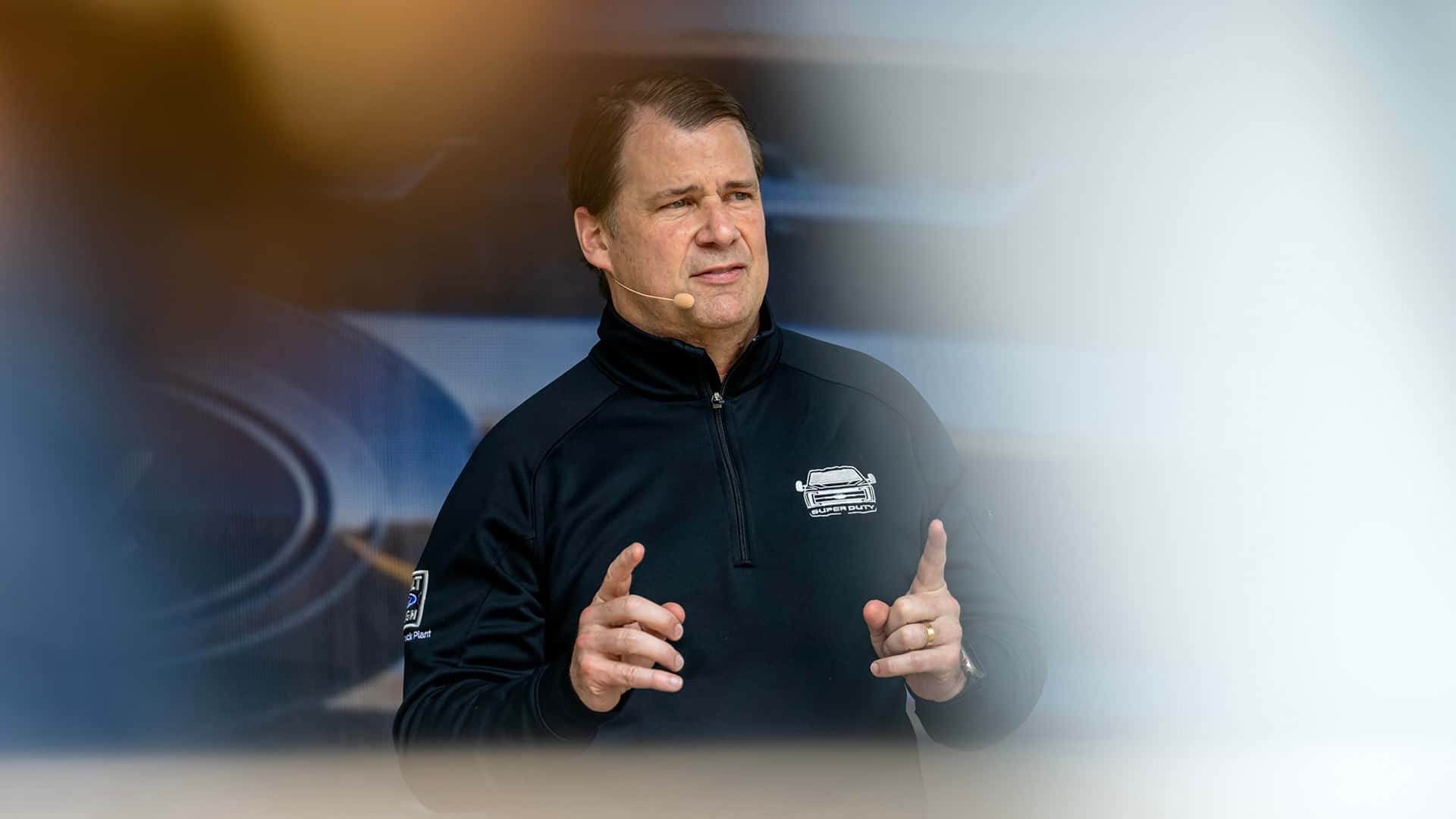 Mengapa CEO Ford Tidak Menyukai Apple CarPlay Ultra