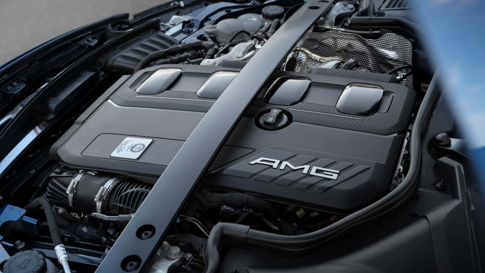 <p>Mercedes-AMG C63 mit Vier-Zylinder-Motor</p>