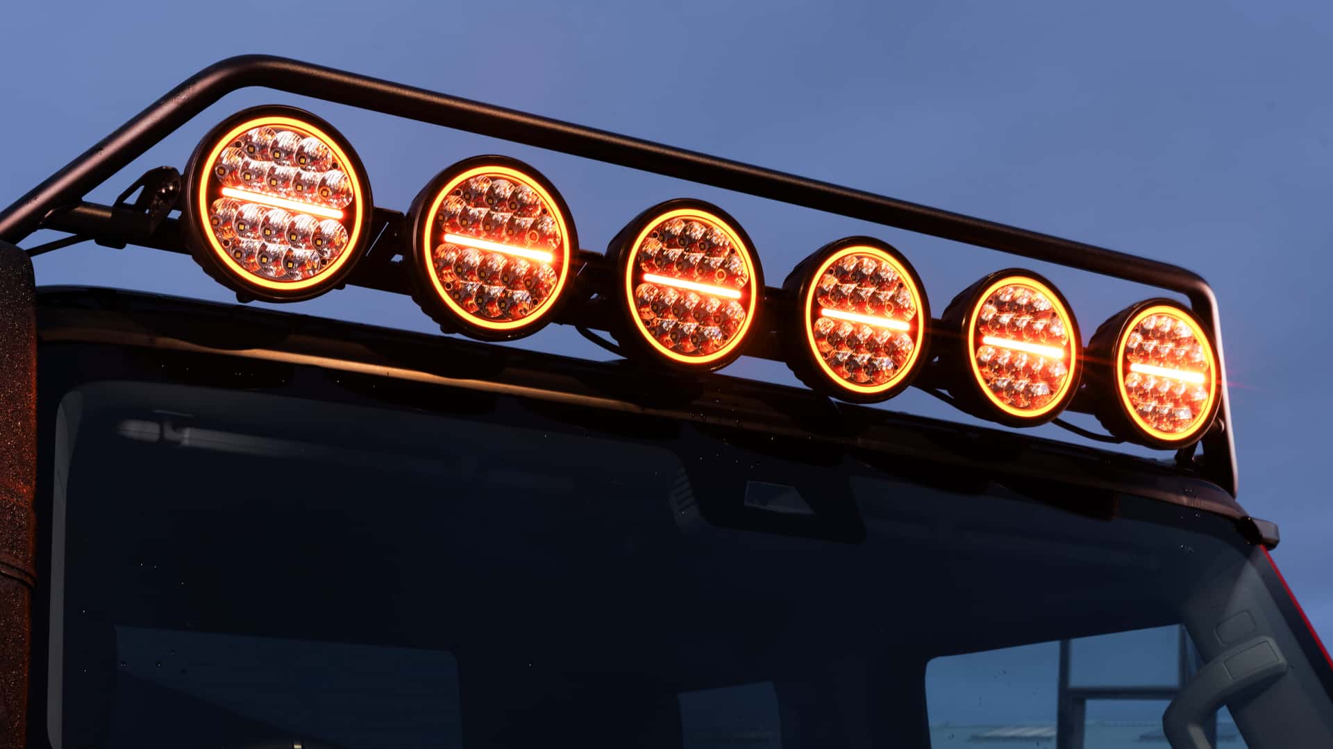 Ineos Grenadier dan Quartermaster Trialmaster oleh Letech