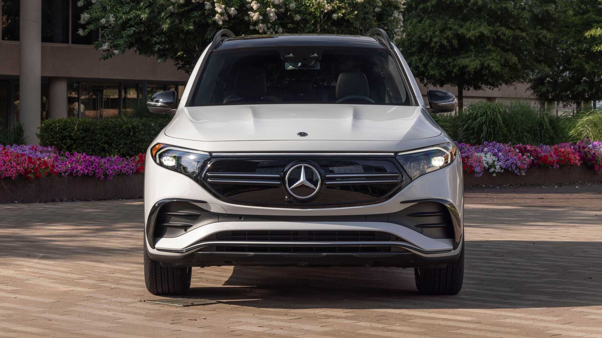 2022 Mercedes-Benz EQB exterior