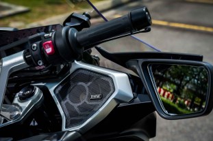 2025 BMW Motorrad R1300 RT Malaysia Triple Black - 13