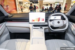 2025-Proton-eMas7-New-Variant-Interior-Alabaster-White-7