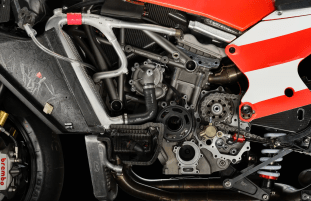 Nicky Hayden Ducati Desmosedici GP08 Sothebys Auction - 18