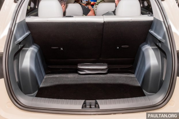 Proton-eMas-5-Malaysia-preview-Int 64