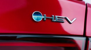 Toyota Yaris Ativa HEV teaser Thailand-2