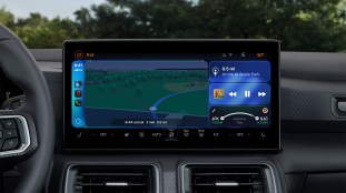 Apple iOS 26 CarPlay debut-6