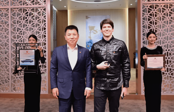 Hongqi Guoli Lanting Yayun export 2